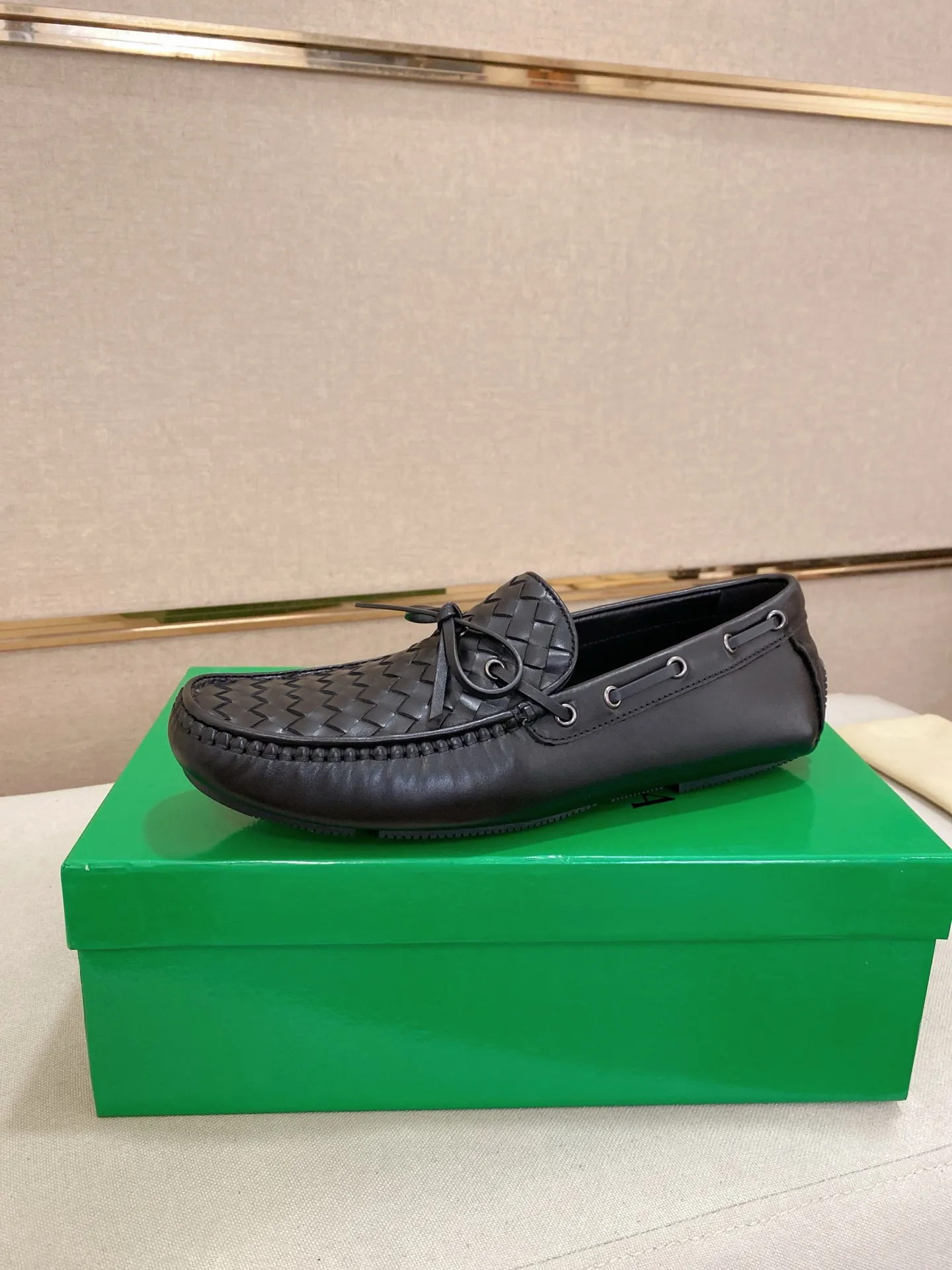 Men's shoes 💰 400💰 (Niu Li + Niu Pad) [BV] latest hot style‼ ️Casual men's shoes, uppers imported first-layer cowhide ➕Full imported cowhide lining✔️Exquisite workmanship, excellent foot feel, special rubber soles✔️, cool and fashionable, the latest fashion, fashionable outsole, hurry up. Code number: 38-44 (can be customized to 37.45, non-refundable)